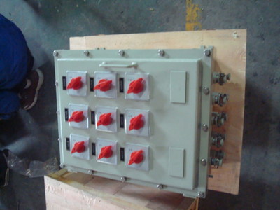 【特價(jià)銷售照明配電箱、配電柜、無功補(bǔ)償柜】價(jià)格,廠家,圖片,無功補(bǔ)償裝置,瑞安市恒安電氣-